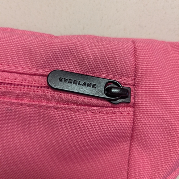 Everlane Pink Bag with Black Zipper - Picture 3 of 7